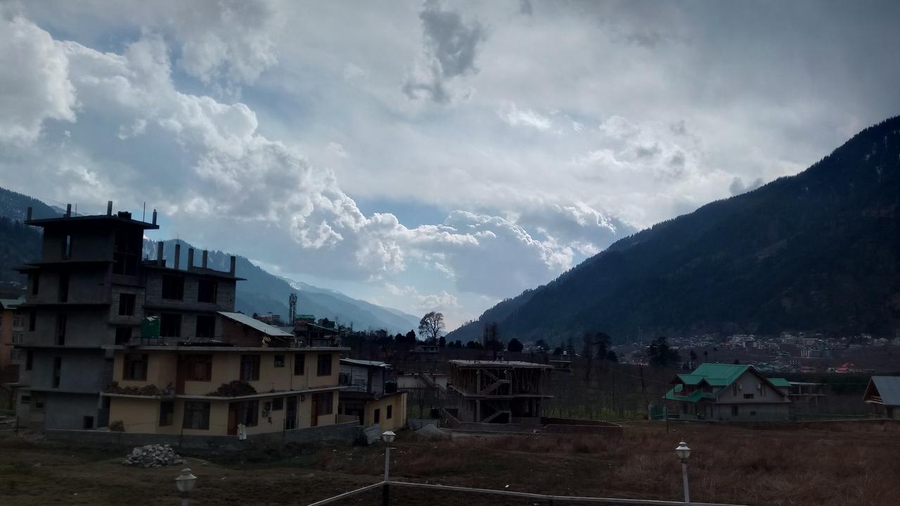 Hotel Mountain Inn Manali  Exterior photo